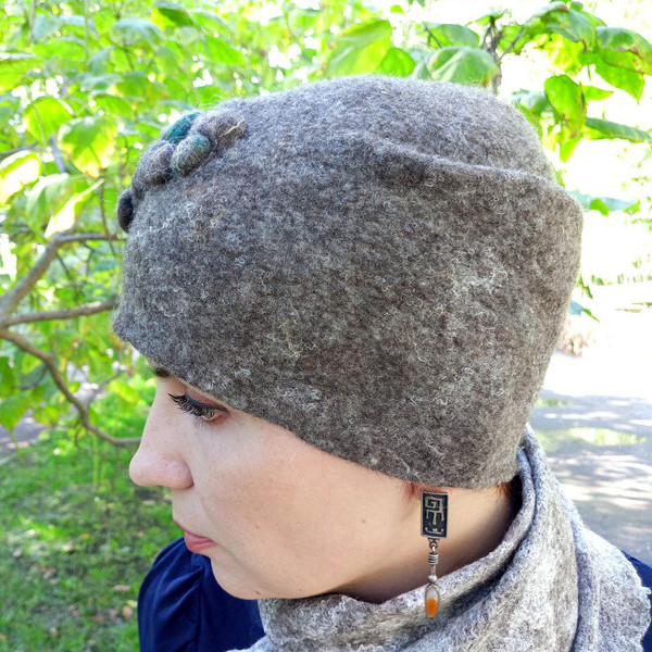 hat-gray-silver-wetfelting-felting-felt-wool-winter-warm-cozy-handmade-sheep-OOAK-gift-present-cap-helmet 2.jpg