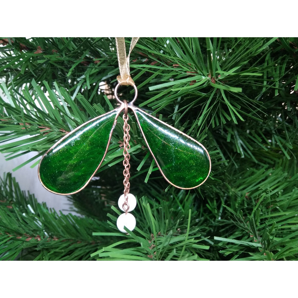 mistletoe christmas ornament___.jpeg