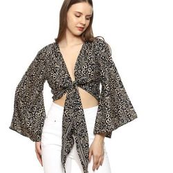 silk blend black crop top