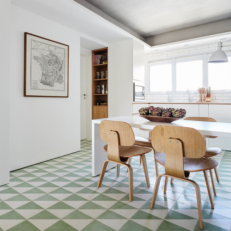 Vintage parisian decor.jpg