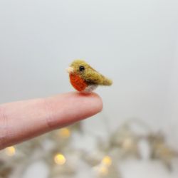 Tiny needle felted robin, miniature bird