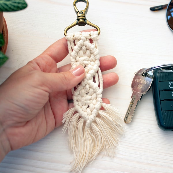 Macrame Keychain Pattern, Key Chain Pattern, Macrame PDF | Inspire Uplift