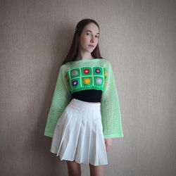 Cropped sweater for a girl. Crochet sweater. Crocheted sleeves. Green sweater