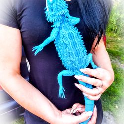 Blue bearded dragon Agama. Realistic figurine amigurumi lizard. Abayomi crochet agama. Toy animal reptile lizard agama.