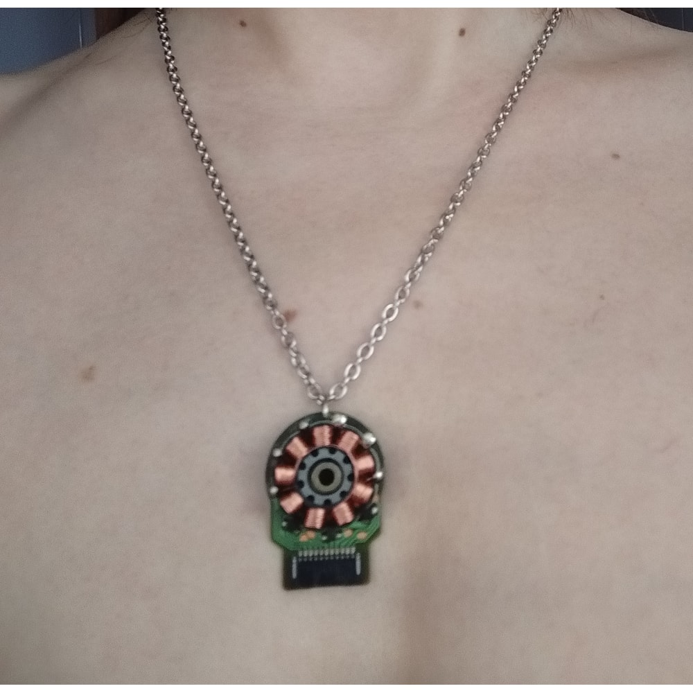 cybertech-necklace-for-her