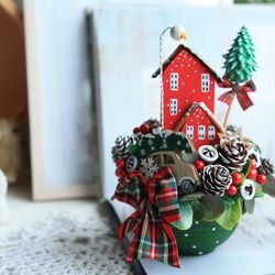 Christmas wooden House, driftwood red Cottage, Table top Christmas Centerpiece, Christmas wooden decor