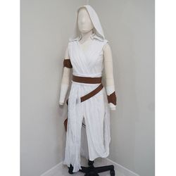 Rey Skywalker white costume - Star Wars cosplay