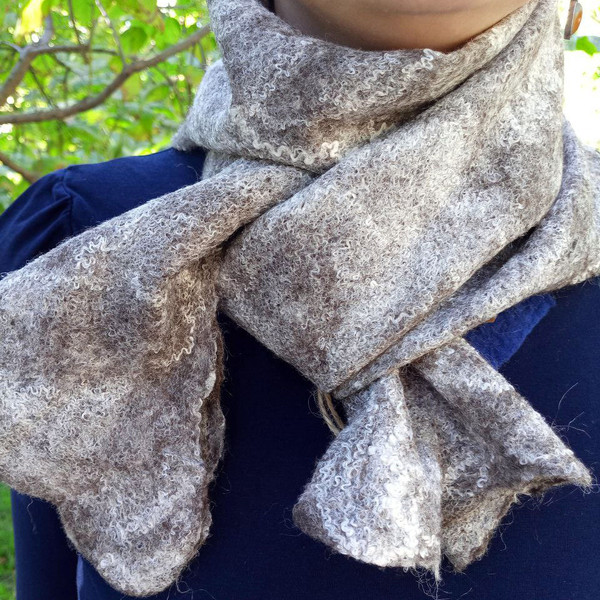 scarf-gray-silver-wetfelting-felting-felt-wool-winter-warm-cozy-handmade-sheep-OOAK-gift-present-2023 1.jpg