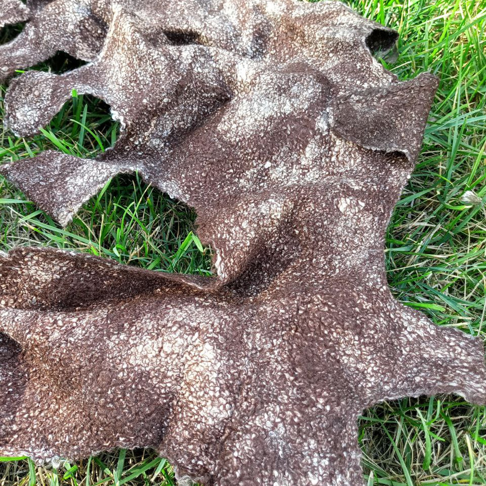 scarf-brown-wetfelting-felting-felt-wool-winter-warm-cozy-handmade-sheep-OOAK-gift-present-2023 4.jpg