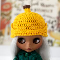 Banana hat for Blythe doll, Pullip doll, Icy doll for Halloween, fruit crochet hat for dolls