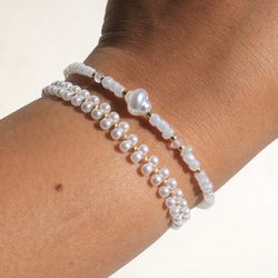 Pearl beaded bracelet Aesthetic flower bracelet Handmade jewelry Minimalism Cozy jewelry Handmade gift Cute bracelets