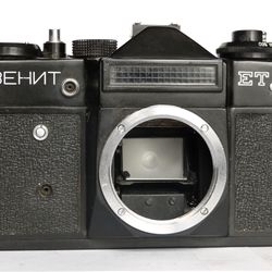 Zenit ET body USSR SLR 35mm film camera BelOMO M42 mount