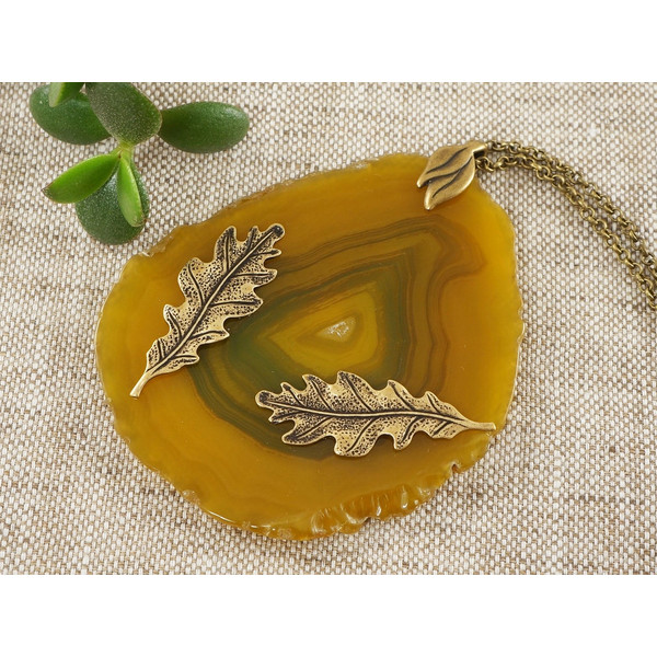 brass-oak-leaf-pendant-necklace