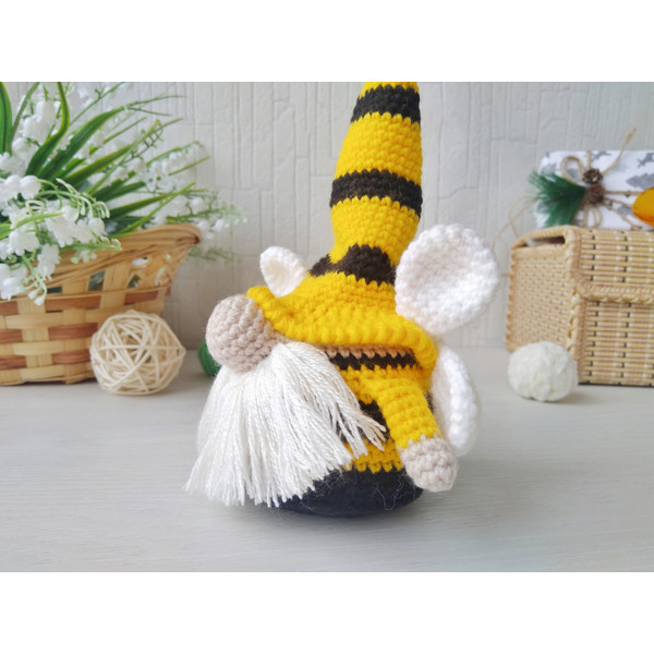 adorable-garden-gnome-crochet-pattern.jpeg