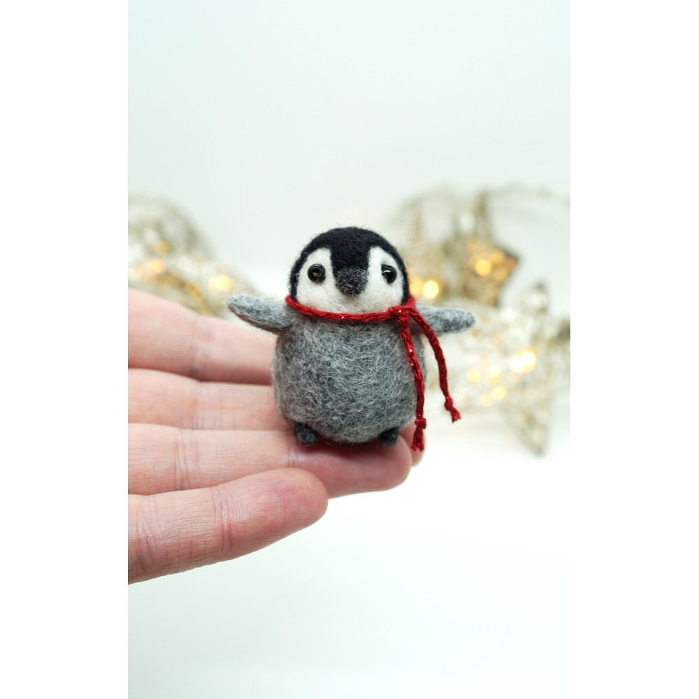 needle-felted-penguin-christmas-gift