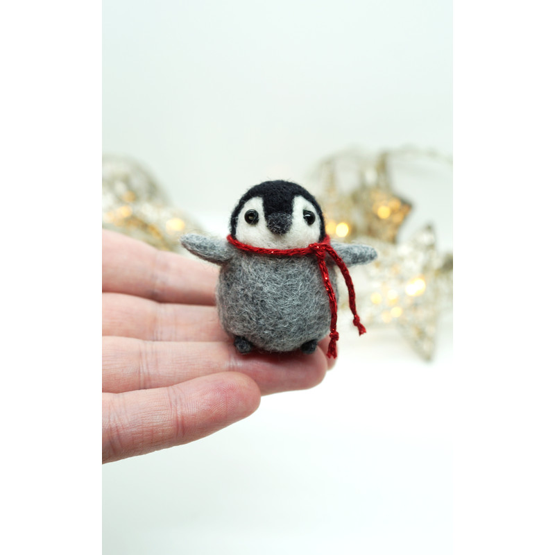 needle-felted-penguin-christmas-gift