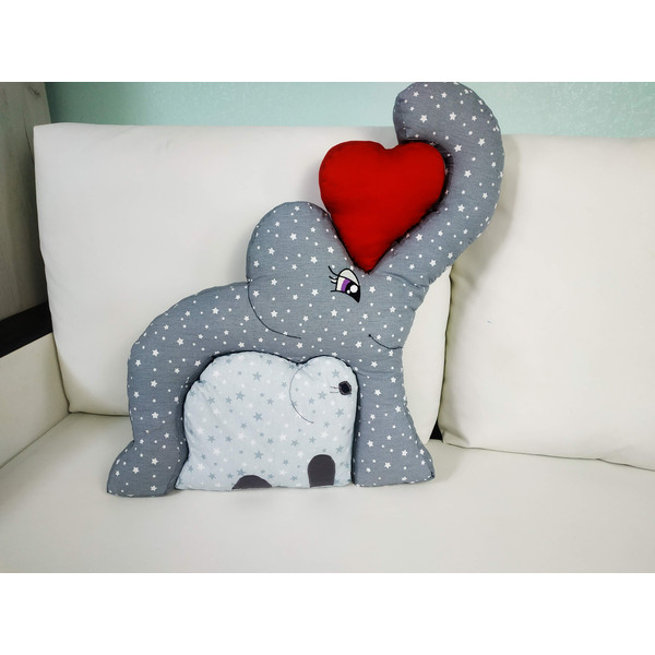 Elephant-puzzle-pillow IMG_20210527_144246.jpg