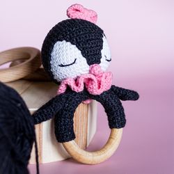 pinguin baby rattle, crochet rattle penguin, penguin rattle, baby shower gift, baby toys, newborn toy, crochet amigurumi