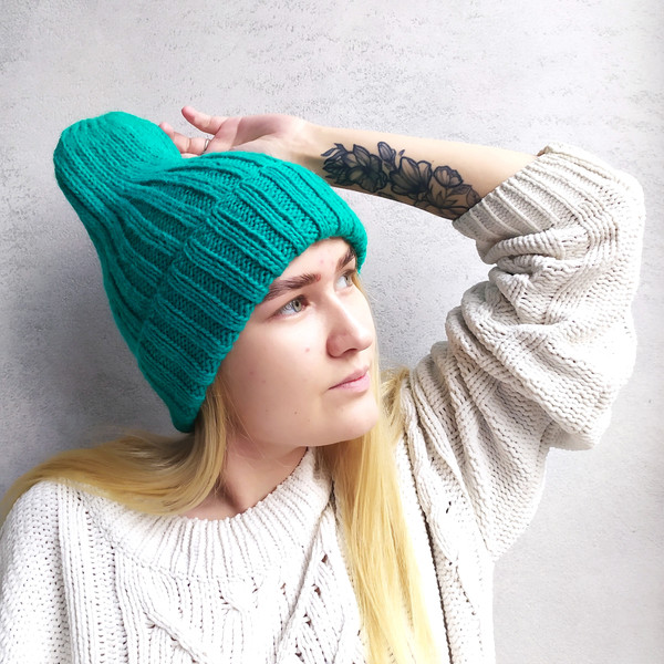 Woolen-warm-womens-handmade-hat-2