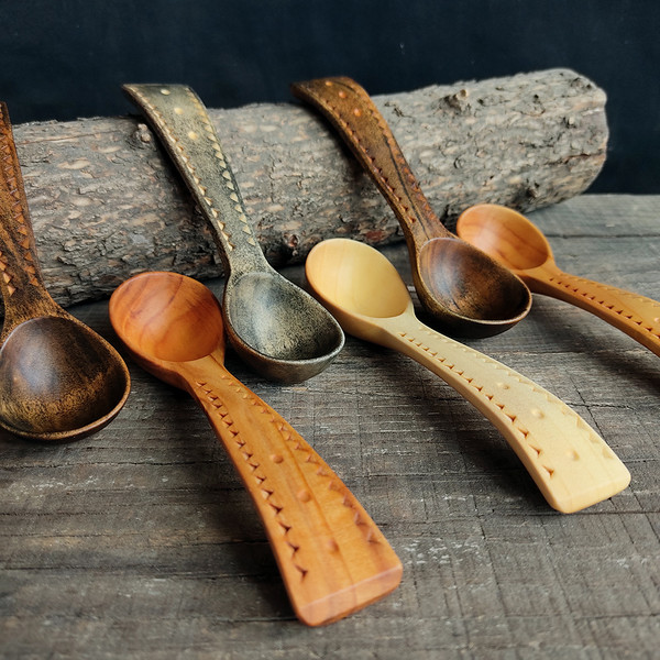 Handmad wooden coffee scoop from natural willow wood - 05