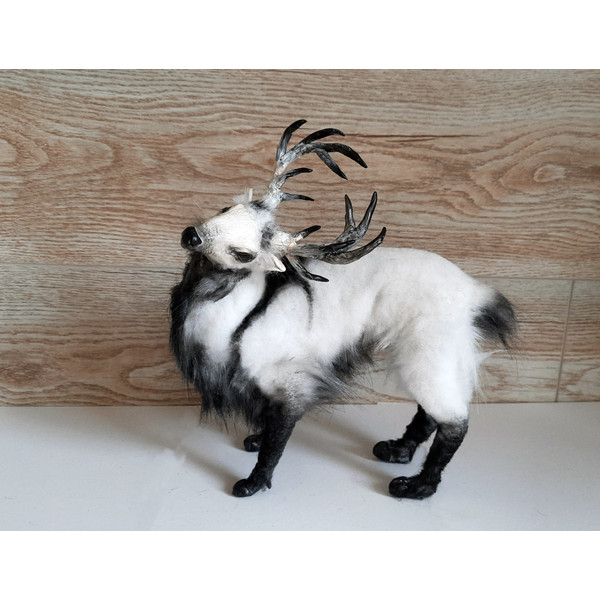 deer collectible toy