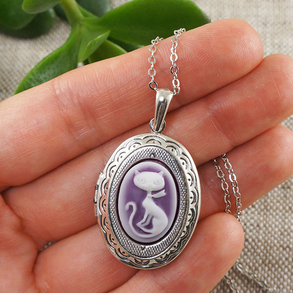 purple-pendant-necklace-jewelry