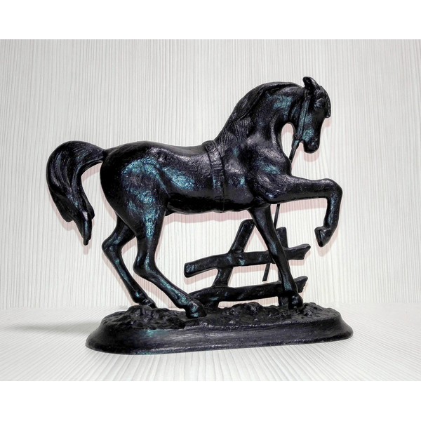 cast-iron-figurine-horse.jpg