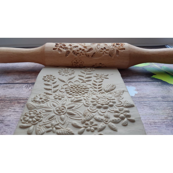 Flower rolling pin engraved
