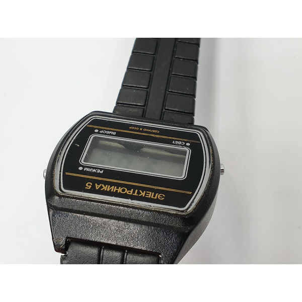 9 Vintage USSR Digital Watch ELECTRONIKA 5 1980s.jpg