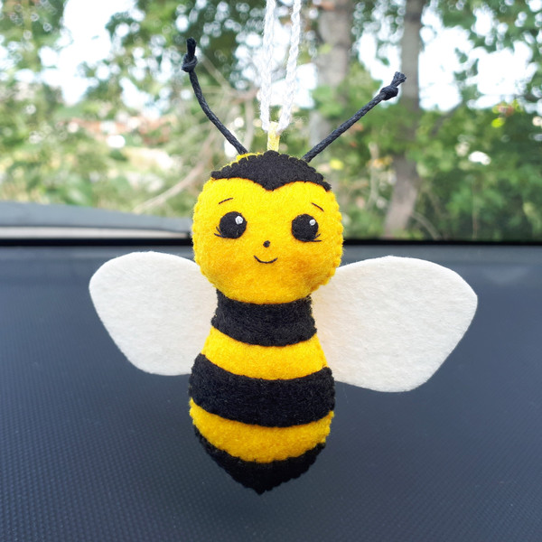 Bee-plush-1[1].jpg