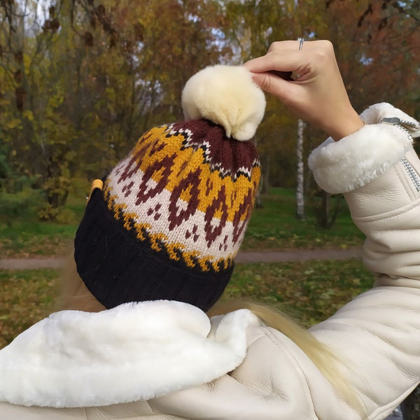 Warm-jacquard-knitted-pompom-hat-6
