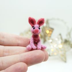 Piglet needle felted miniature, tiny pink pig
