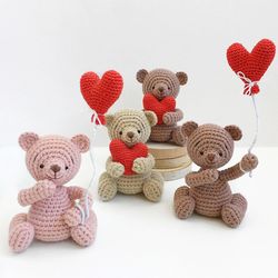 Teddy Bear Valentine - crochet Valentine's Day toy pattern