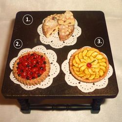 Dollhouse miniature 1:12 fruit pies, rustic pie