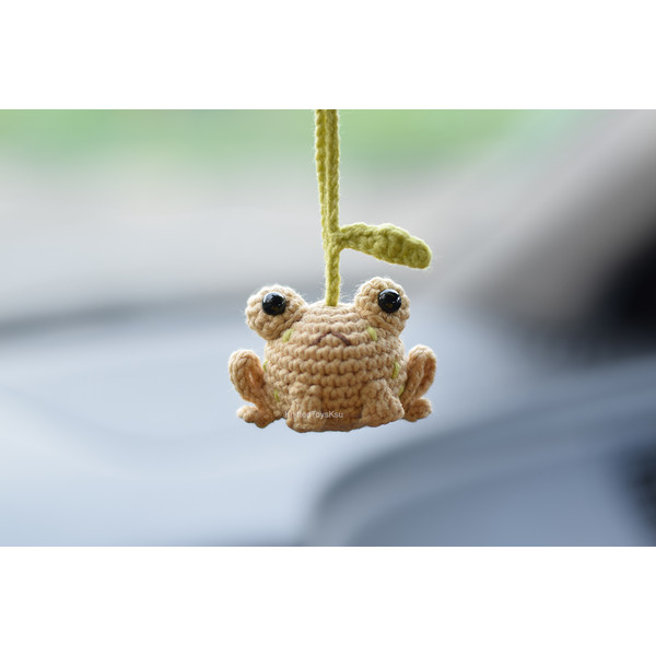 frog-car-decor