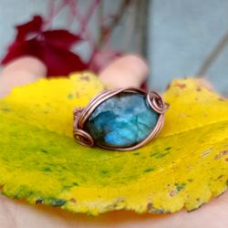 Labradorite Spectrolite Copper Wire Wrapped Gemstone Ring. Dainty Rings for Women Size 8. Statement ring for gift