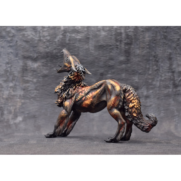 black-wolf-monster-figurine-sculpture-toy-animal-9.JPG