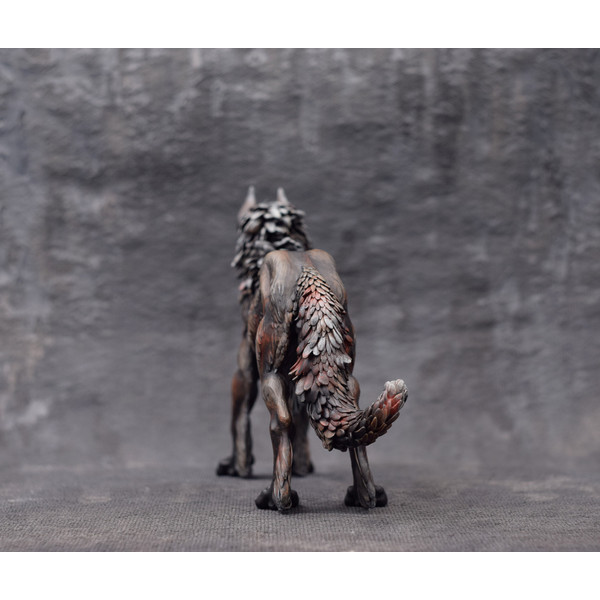 black-wolf-figurine-sculpture-toy-animal-7.JPG
