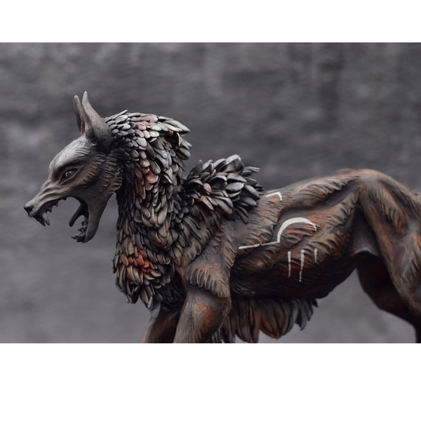 black-wolf-figurine-sculpture-toy-animal-9.JPG