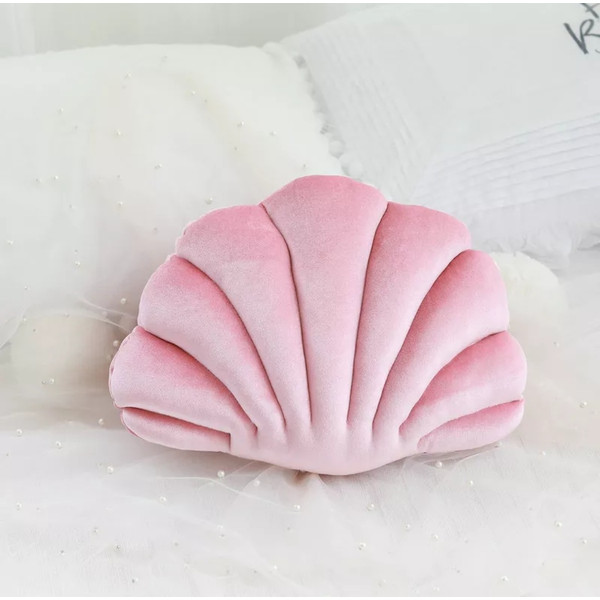 Plush-seashell-decorative-pillow7.jpg