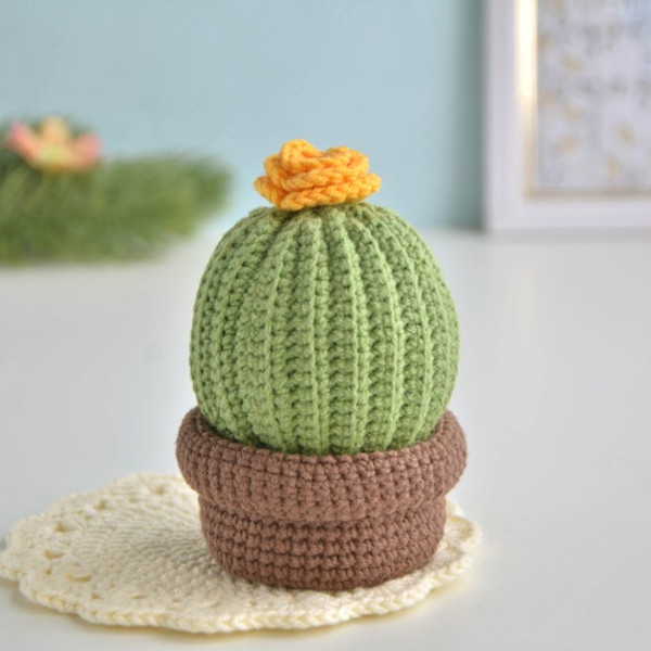 Mini cactus crochet pattern