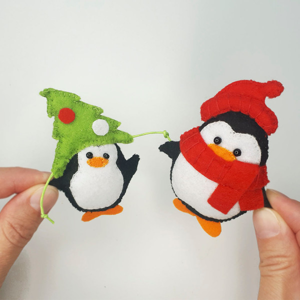 Penguins Christmas ornaments felt patterns.jpg