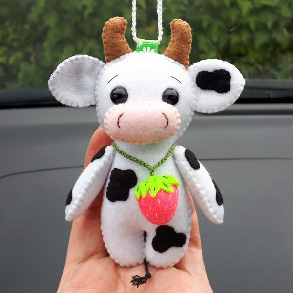 Cow-ornament-3[1].jpg