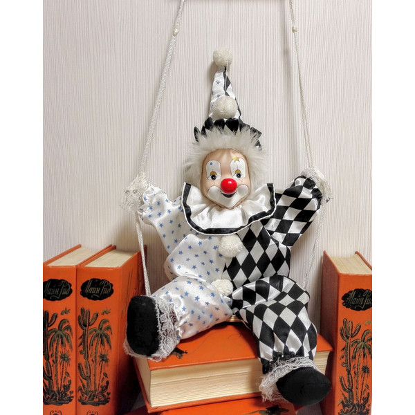 clown-toy-ussr.jpg