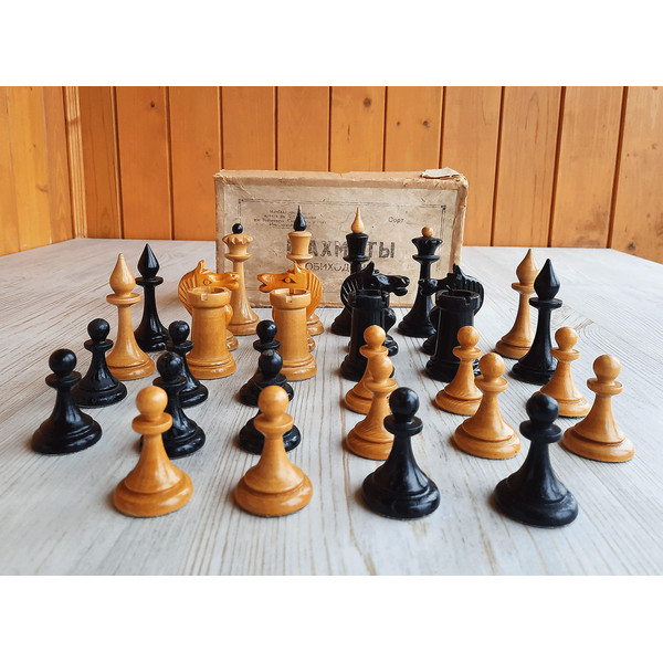 artel 1950s soviet wooden chessmen set ussr