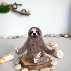 Needle felted sloth/Felted animal/Sloth gift