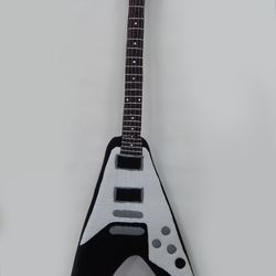 Gibson V soft guitar