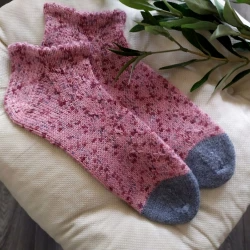 Pink short wool socks handmade