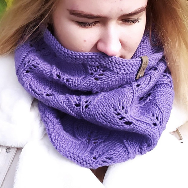 Womens-knitted-handmade-neckwarmer-5
