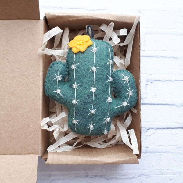 Cactus-ornament-10.jpg